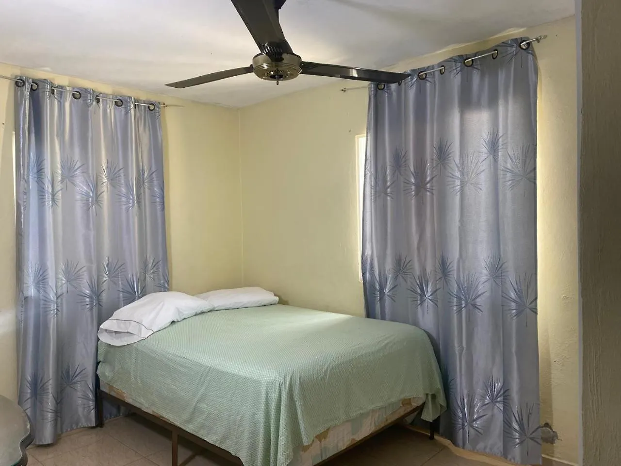 Apartamento En Santo Domingo Este, Urbanizacion Moises, A 40 Minutos Playa Boca Chica 0*,